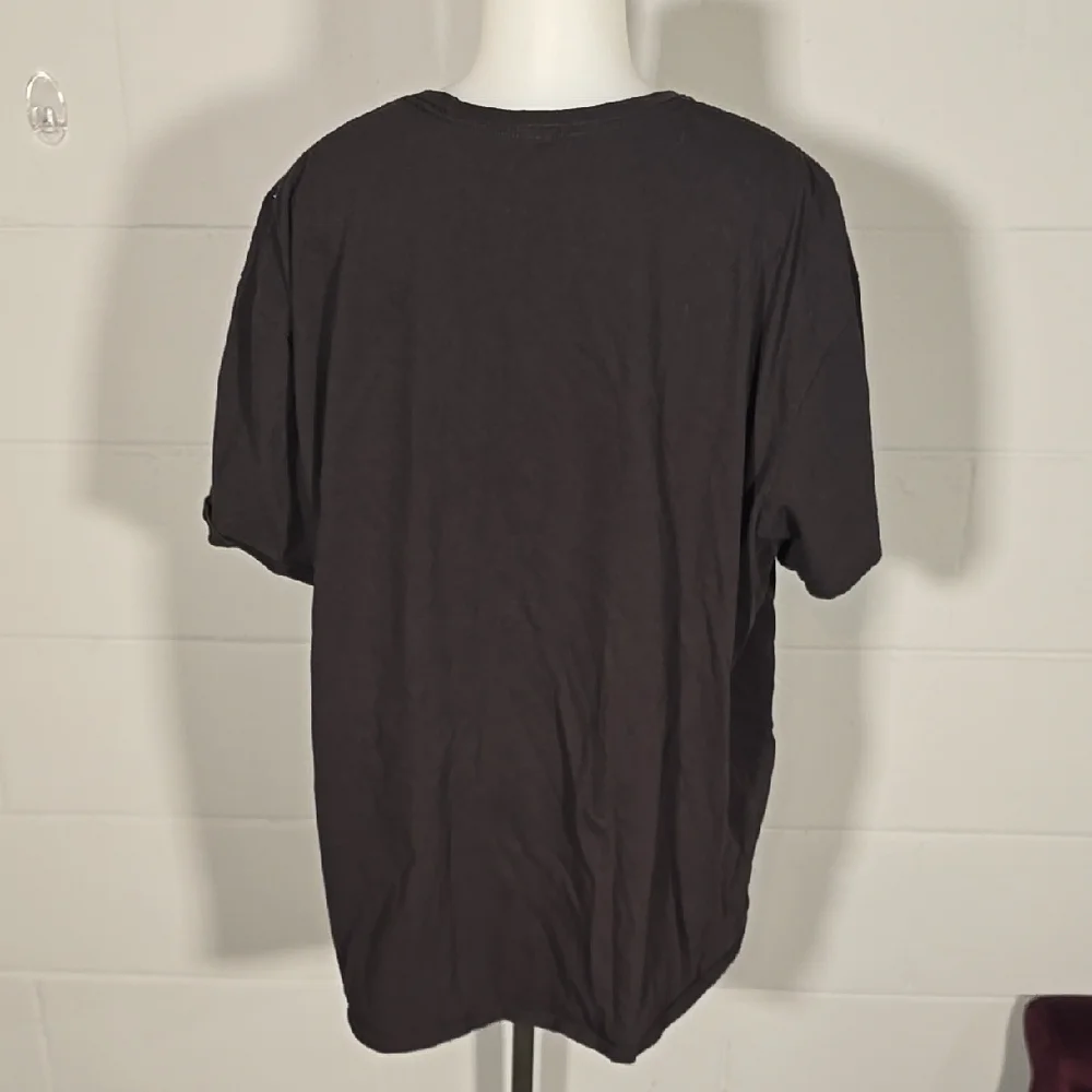 Selena Black Graphic T-Shirt - Picture 4 of 5